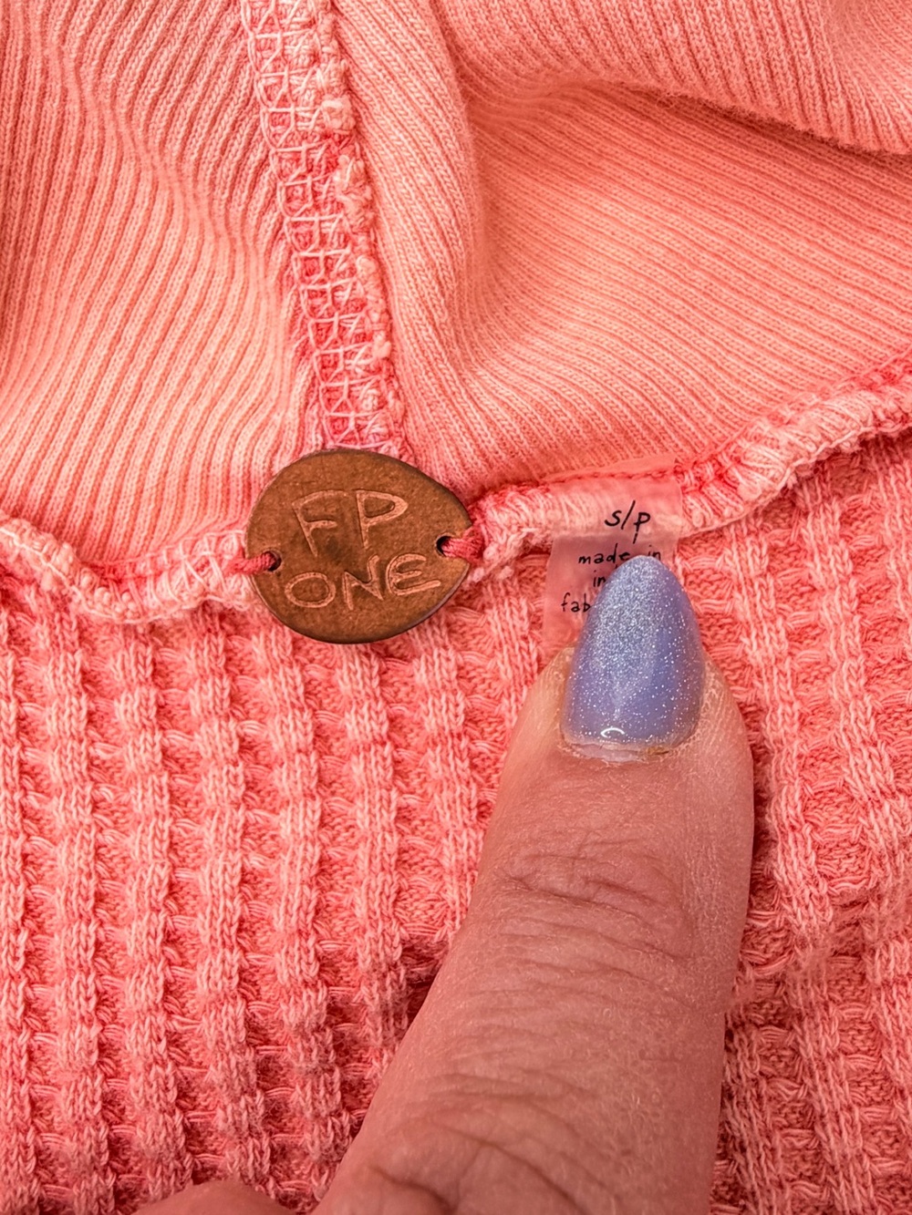 Free People One Axel Hoodie Coral Waffles Knit Oversized EUC Small S - Picture 5 of 8